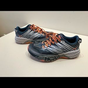 Hoka trail shoes sz8.5 Excellent used condition. My daughter outgrew them.